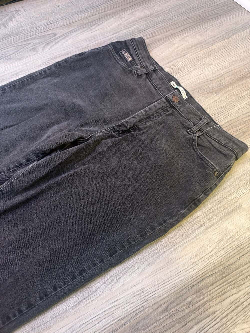 Lee Relaxed Straight Leg Jeans Size 14 Medium Black Denim
